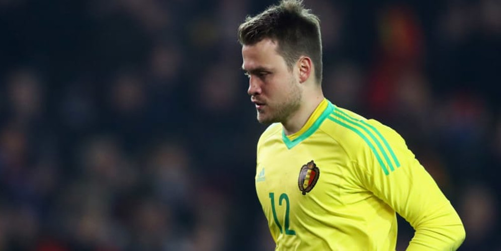 Mignolet Nyaris Pasti Keluar Pintu Liverpool